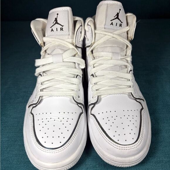 Size 6 - Women’s Nike Air Jordan 1 Mid Iridescent shoes - Picture 5 of 12